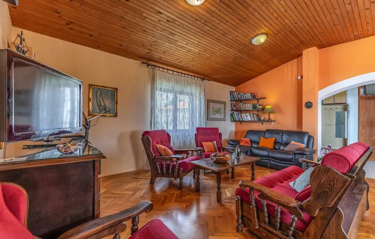 Apartment Lorencin Milka Medulin 0*,  Croatia